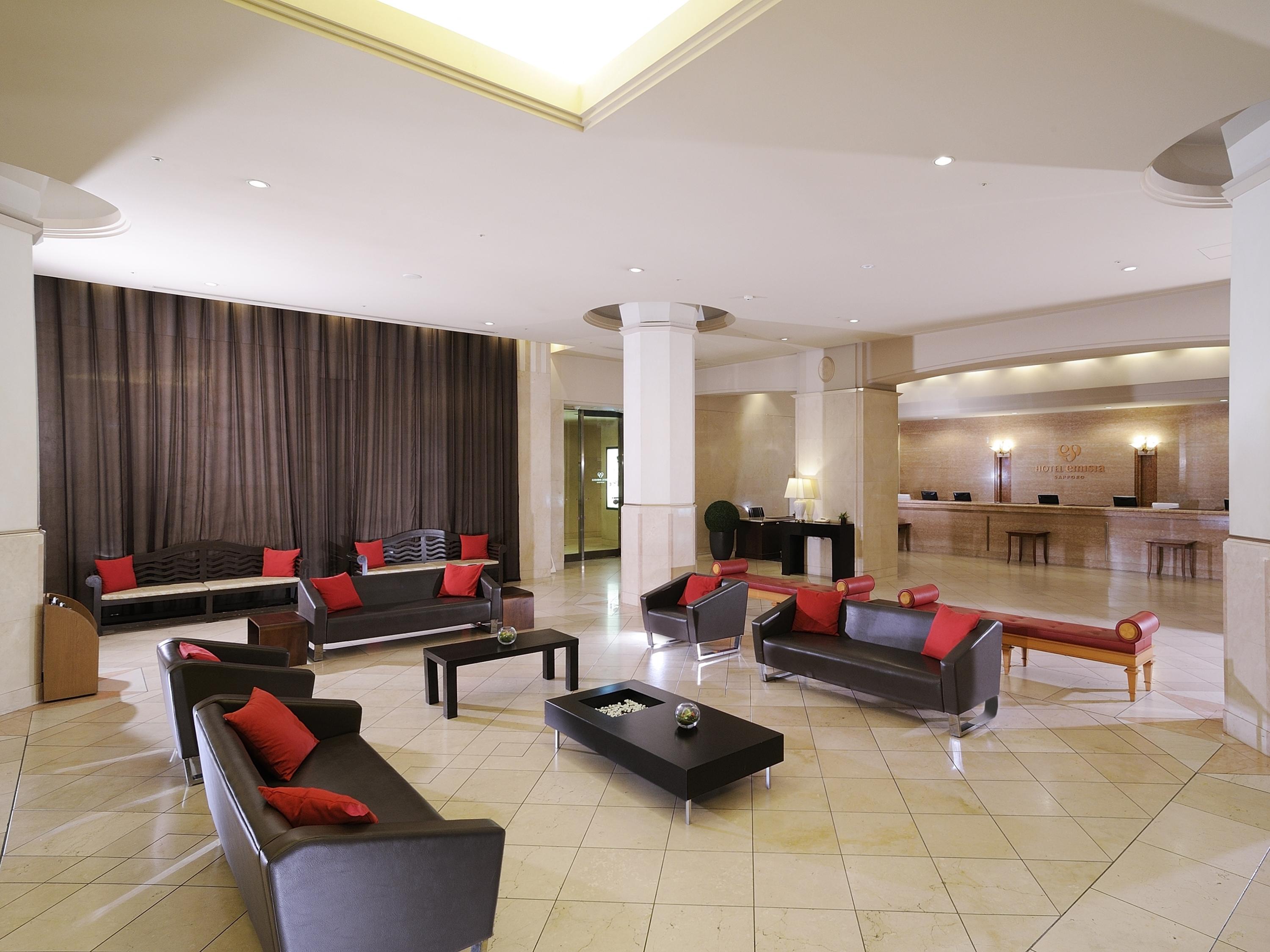 Hotel Emisia Sapporo Luaran gambar The lobby of the hotel